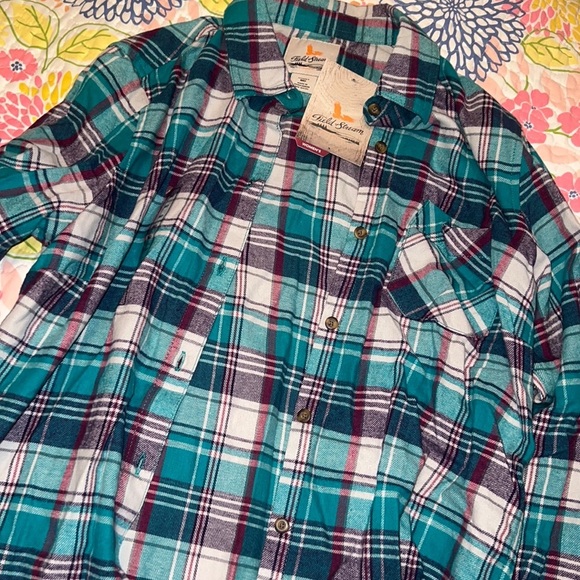 Field & Stream Tops - NWT MEDIUM FIELD AND STREAM PLAID BUTTON DOWN